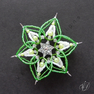 Vánoční korálková hvězda 0424 - Kolekce Green - 3D (PEVNÁ A NEREZ) Christmas bead ornament